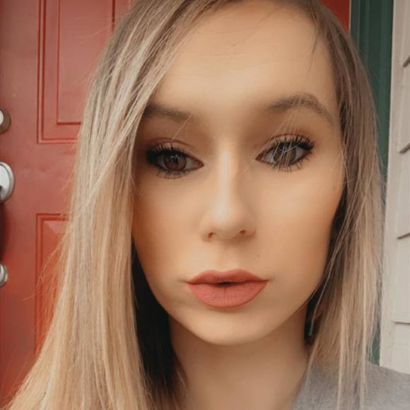 Meet your Posher, Kirsten - Picture 1 of 1